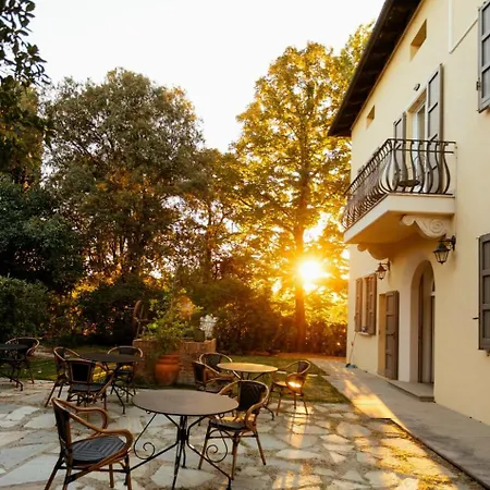 Tuscany Garden Guest house *